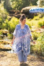 Market of Stars 'Let the Light In' Throwover Kimono