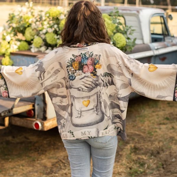 Market of Stars ‘Take My Hand’ Kimono