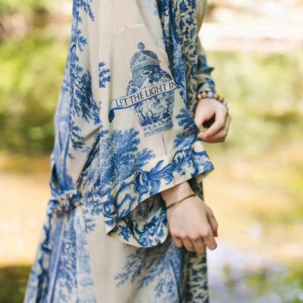 Market of Stars ‘Let the Light In’ Kimono Robe