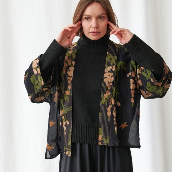 One Hundred Stars Wisteria Black Kimono